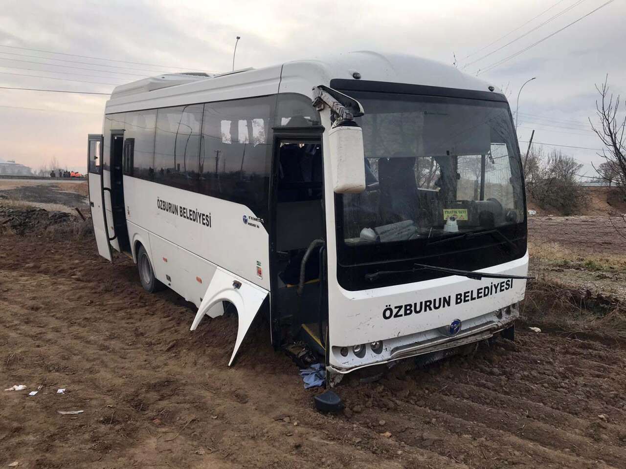 Öğrenci servisi kamyonetle çarpıştı, 17 yaralı var! Kaza sonrası can pazarı 16